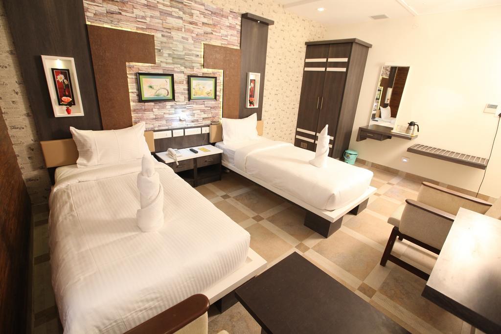 Mmr Gardens Hotel Maduráj Kültér fotó