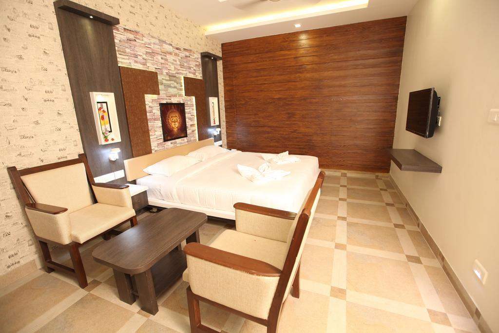 Mmr Gardens Hotel Maduráj Kültér fotó